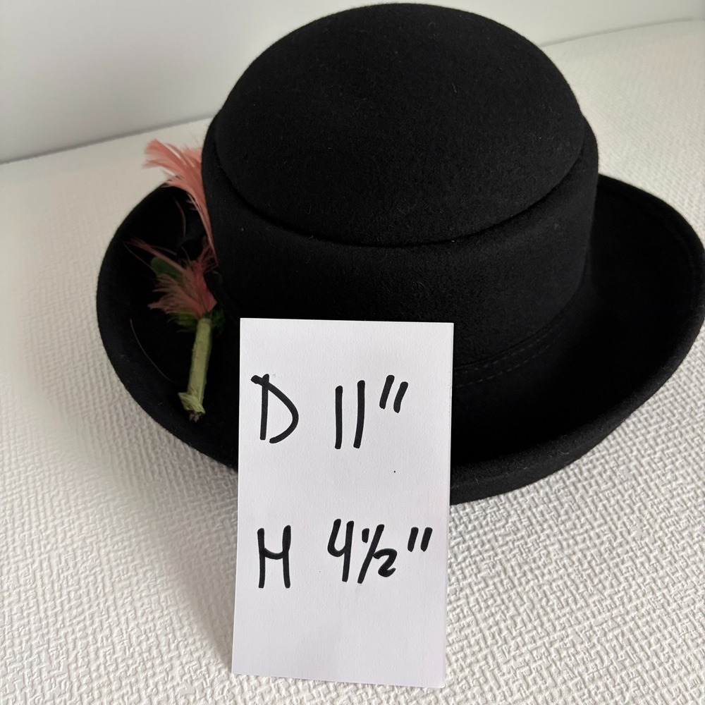 Liz Claiborne Cloche Hat Wool Felt Feather Accent OS Black Whimsigoth Capsule - Picture 5 of 10